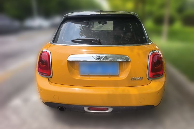 Used MINI 2016 1.5T COOPER Five-Door Edition Rear