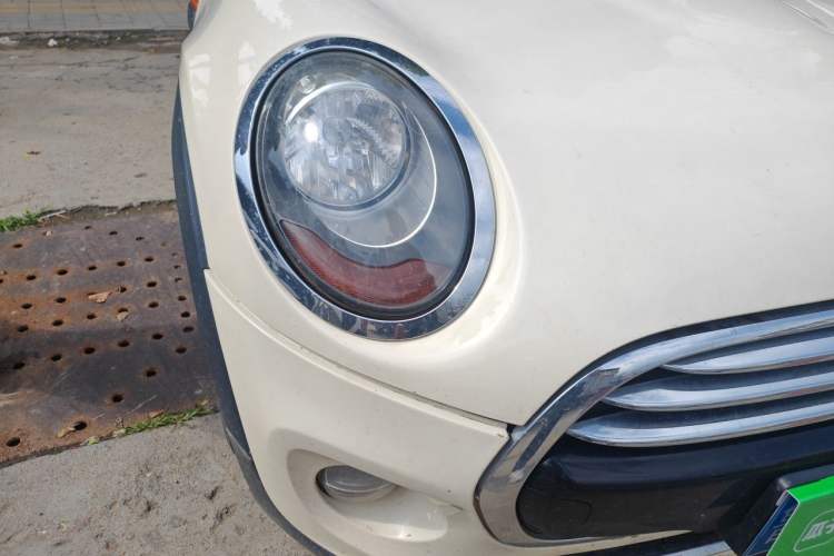 Used MINI 2016 1.2T ONE Pioneer Edition Five-Door Version Right Front Headlight