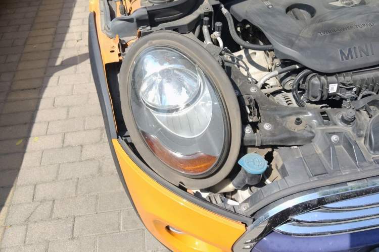 Used MINI 2016 1.5T COOPER Right Front Headlight