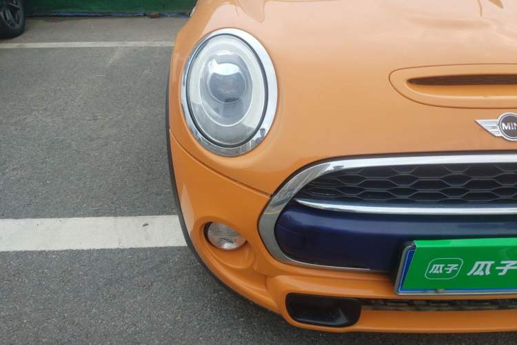 Used MINI 2016 2.0T COOPER S Pioneer Edition Right Front Headlight