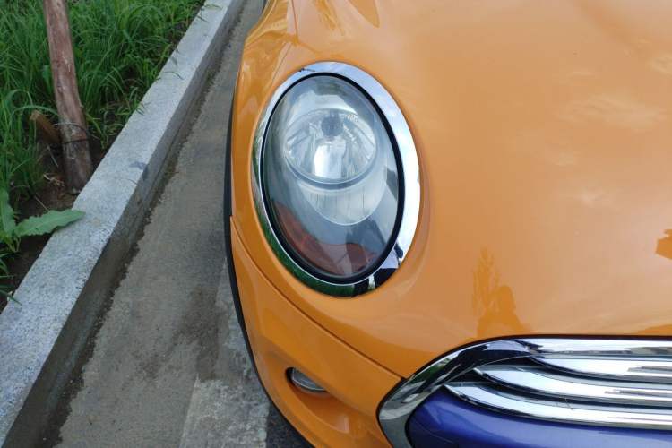 Used MINI 2016 1.5T COOPER Five-Door Edition Right Front Headlight