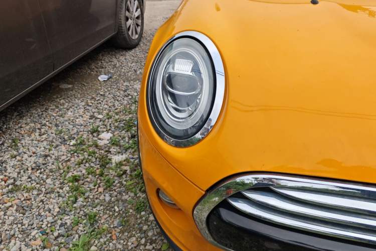 Used MINI 2016 1.5T COOPER Right Front Headlight