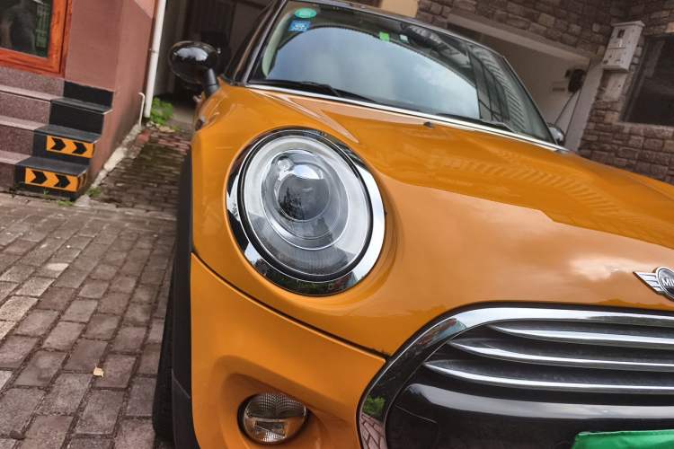 Used MINI 2016 1.5T COOPER Right Front Headlight