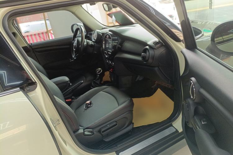 Used MINI 2016 1.2T ONE Five-Door Edition Right Front Seat
