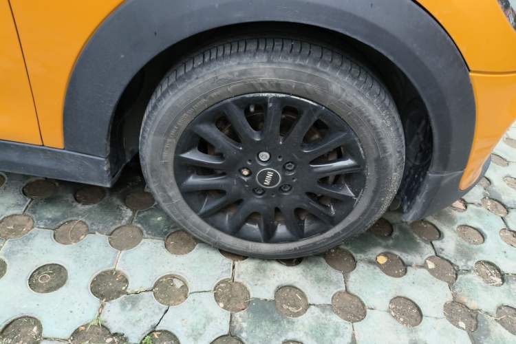Used MINI 2016 1.5T COOPER Right Front Wheel Hub
