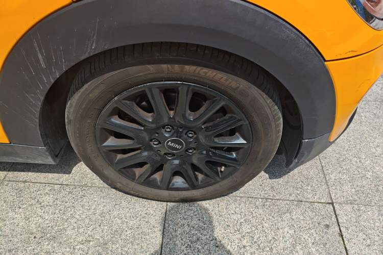Used MINI 2016 1.2T ONE Pioneer Edition Right Front Wheel Hub