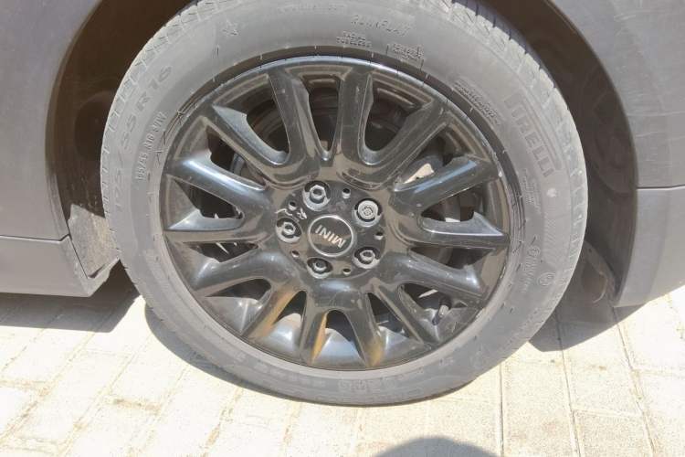 Used MINI 2016 1.5T COOPER Right Front Wheel Hub