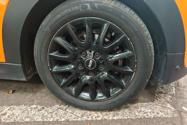 Used MINI 2016 1.2T ONE Pioneer Edition Right Front Wheel Hub