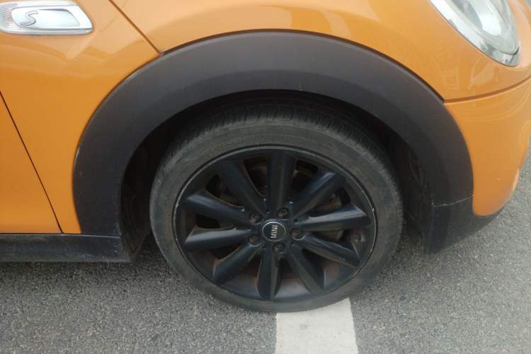 Used MINI 2016 2.0T COOPER S Pioneer Edition Right Front Wheel Hub