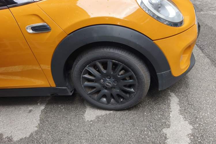 Used MINI 2016 1.5T COOPER Right Front Wheel Hub