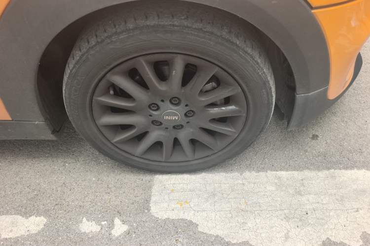 Used MINI 2016 1.2T ONE Pioneer Edition Right Front Wheel Hub