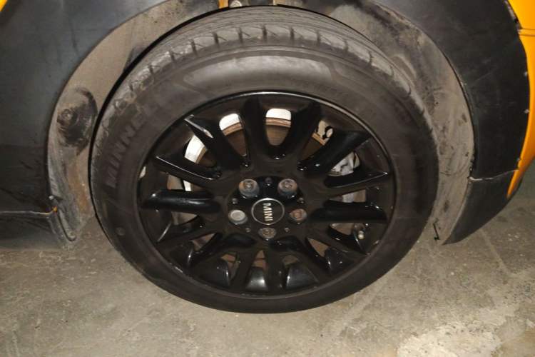 Used MINI 2016 1.5T COOPER Right Front Wheel Hub