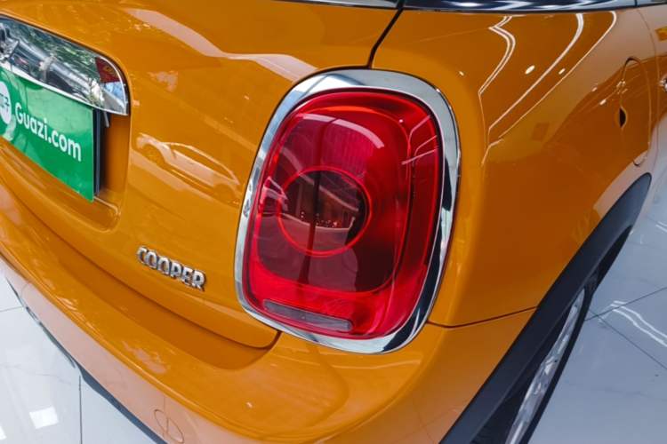 Used MINI 2016 1.5T COOPER Five-Door Edition Right Rear Taillight