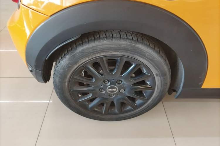 Used MINI 2016 1.5T COOPER Right Rear Wheel Hub