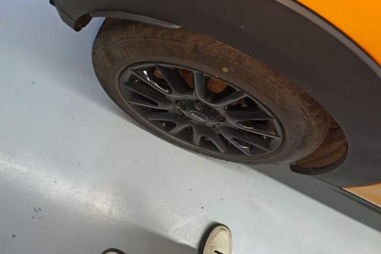 Used MINI 2016 1.5T COOPER Right Rear Wheel Hub