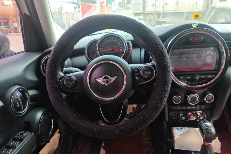 Used MINI 2016 1.2T ONE Pioneer Edition Five-Door Version Steering Wheel