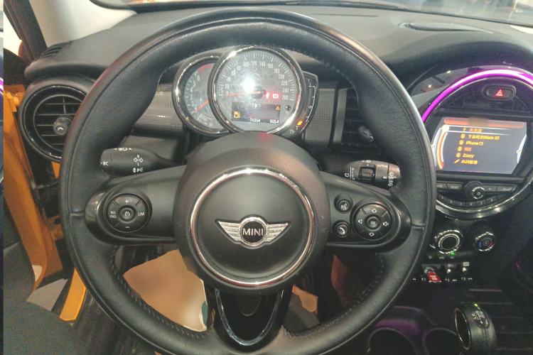 Used MINI 2016 1.5T COOPER Five-Door Edition Steering Wheel