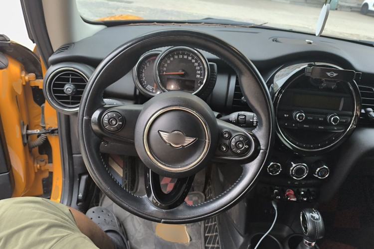 Used MINI 2016 1.2T ONE Pioneer Edition Steering Wheel
