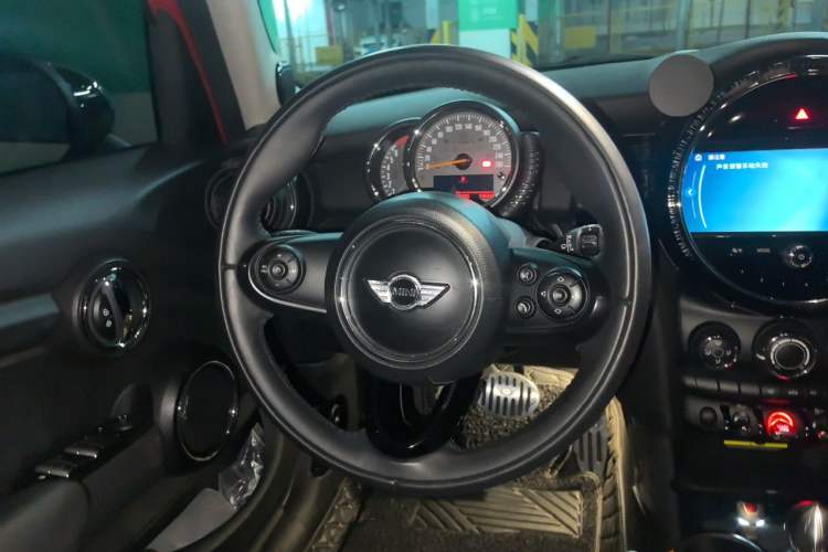 Used MINI 2016 1.2T ONE Pioneer Edition Five-Door Version Steering Wheel