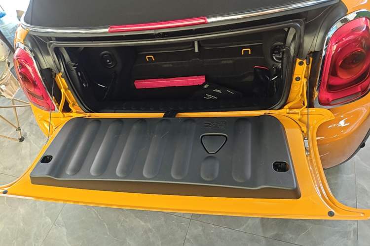 Used MINI 2016 1.5T COOPER CABRIO Trunk