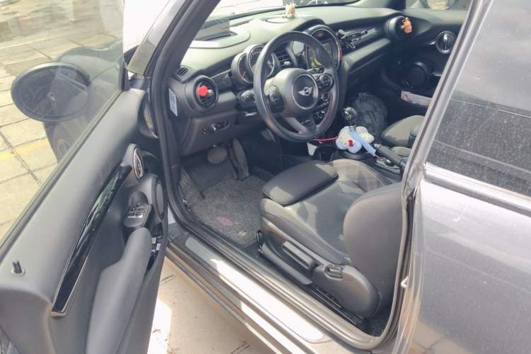 Used MINI 2017 2.0T COOPER S for Car Enthusiasts Driver Seat