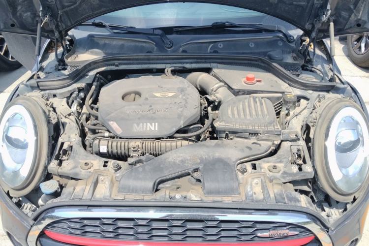 Used MINI 2017 2.0T COOPER S for Car Enthusiasts Engine Bay