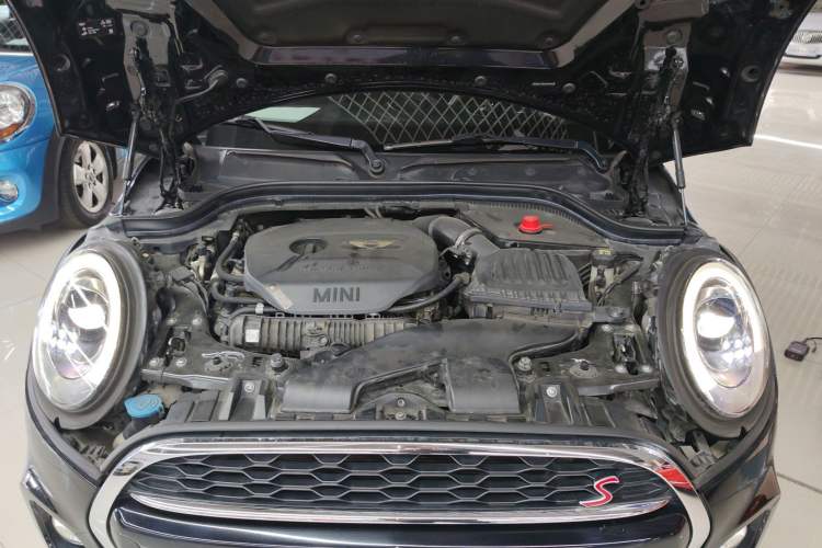 Used MINI 2017 2.0T COOPER S Racing Enthusiast Five-Door Edition Engine Bay
