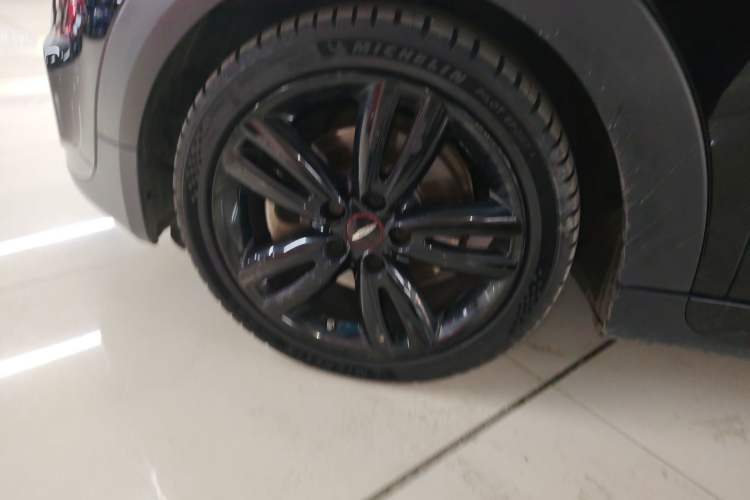 Used MINI 2017 2.0T COOPER S Racing Enthusiast Five-Door Edition Exterior 4