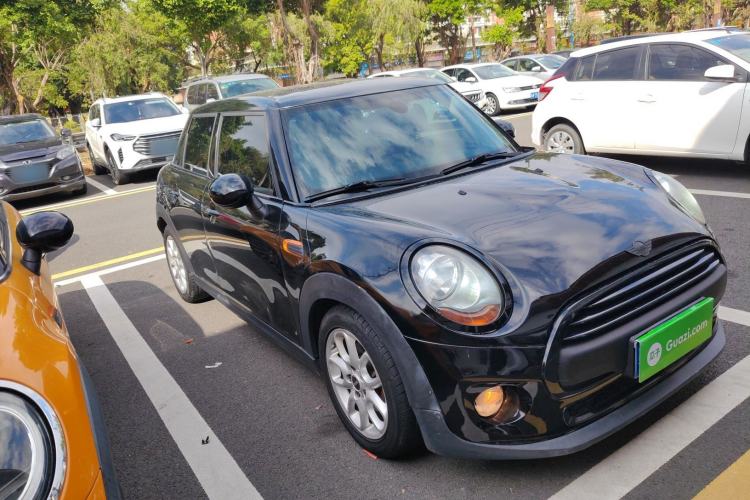 Used MINI 2017 1.5T COOPER Ice Blue Limited Edition Five-Door Version Front Right 45 Deg