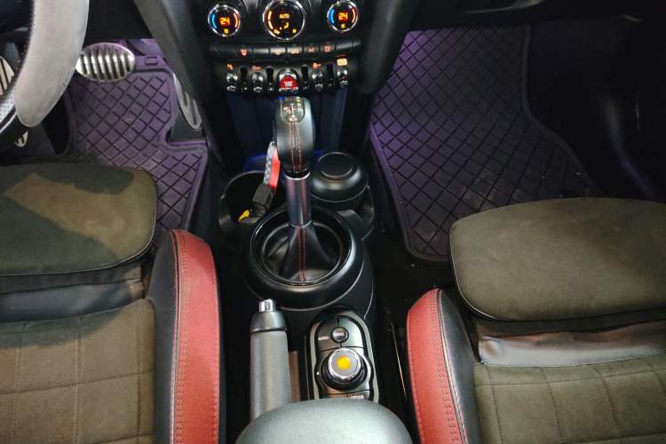 Used MINI 2017 2.0T COOPER S Racing Enthusiast Five-Door Edition Gear Lever