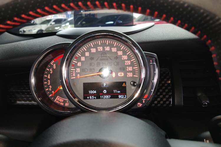 Used MINI 2017 2.0T COOPER S Racing Enthusiast Five-Door Edition Instrument Cluster