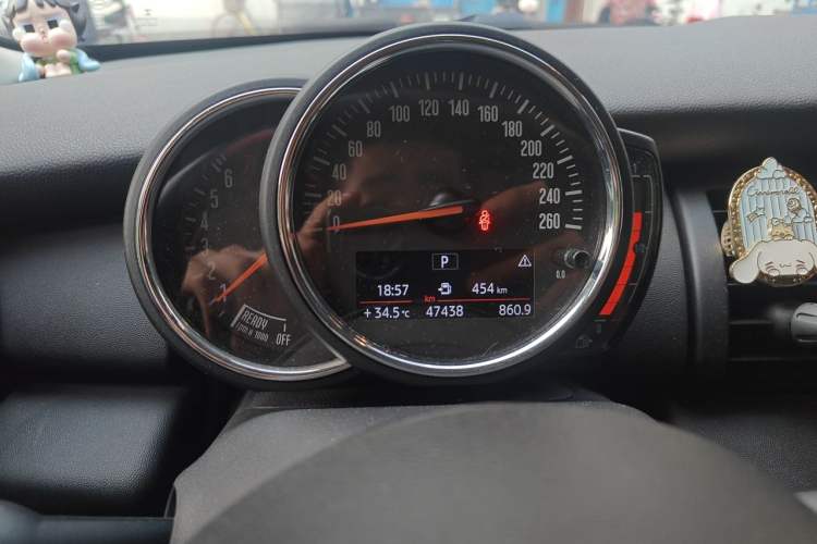 Used MINI  Instrument Cluster