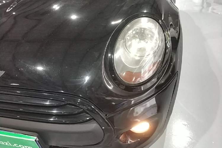 Used MINI 2017 1.5T COOPER Ice Blue Limited Edition Five-Door Version Left Front Headlight