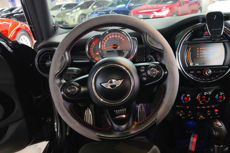 Used MINI 2017 2.0T COOPER S Racing Enthusiast Five-Door Edition Steering Wheel