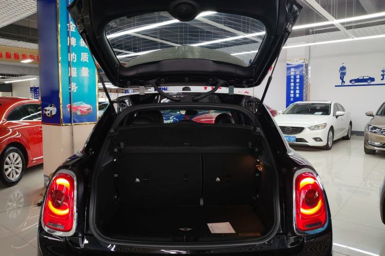Used MINI 2017 2.0T COOPER S Racing Enthusiast Five-Door Edition Trunk