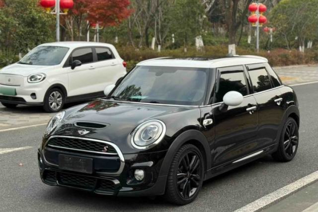 Used MINI 2017 2.0T COOPER S Racing Enthusiast Five-Door Edition