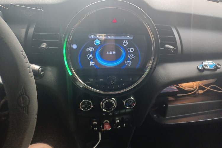 Used MINI 2017 1.5T COOPER Caribbean Blue Limited Edition Audio And AC Panel