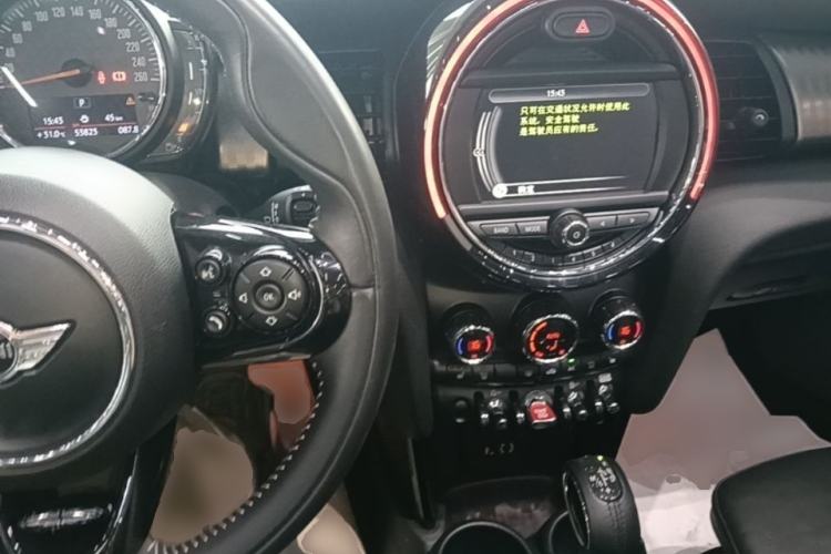 Used MINI 2017 1.5T COOPER CABRIO Freedom Edition Center Console