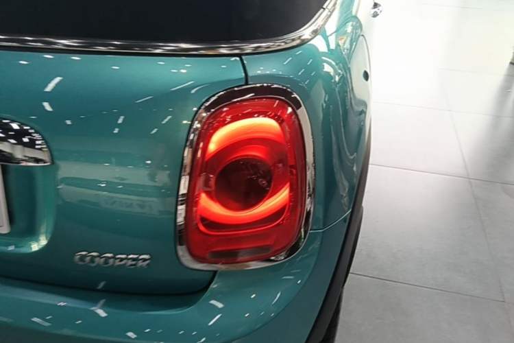 Used MINI 2017 1.5T COOPER CABRIO Freedom Edition Exterior 3