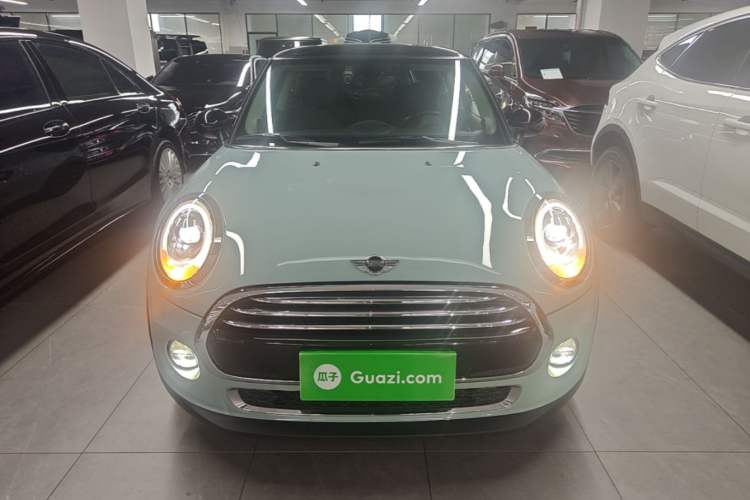 Used MINI 2017 1.5T COOPER Limited Edition in Ice Blue Front