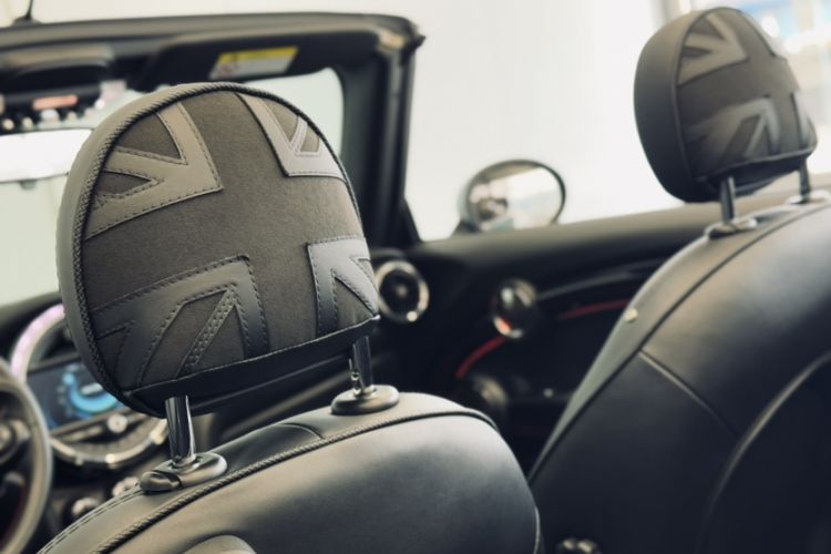 Used MINI 2017 2.0T COOPER S CABRIO Freedom Edition Interior 1