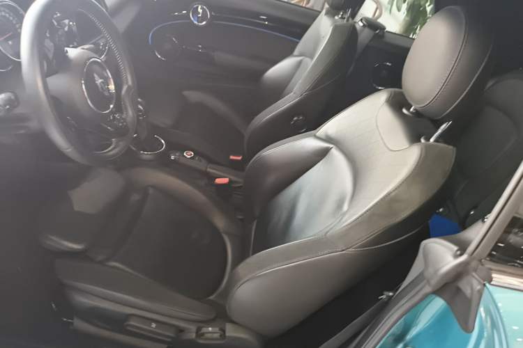 Used MINI 2017 1.5T COOPER CABRIO Freedom Edition Left Front Seat