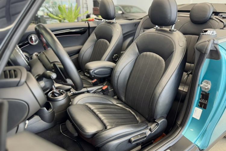 Used MINI 2017 2.0T COOPER S CABRIO Freedom Edition Left Front Seat