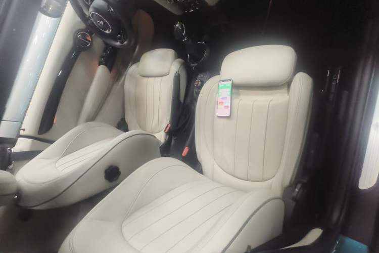 Used MINI 2017 1.5T COOPER CABRIO Freedom Edition Right Front Seat