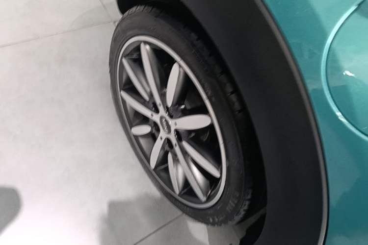 Used MINI 2017 1.5T COOPER CABRIO Freedom Edition Right Rear Wheel Hub