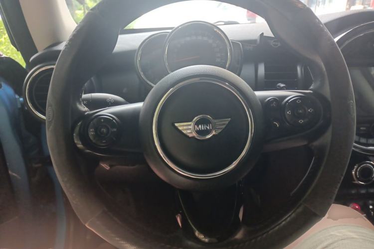 Used MINI 2017 1.5T COOPER Caribbean Blue Limited Edition Steering Wheel