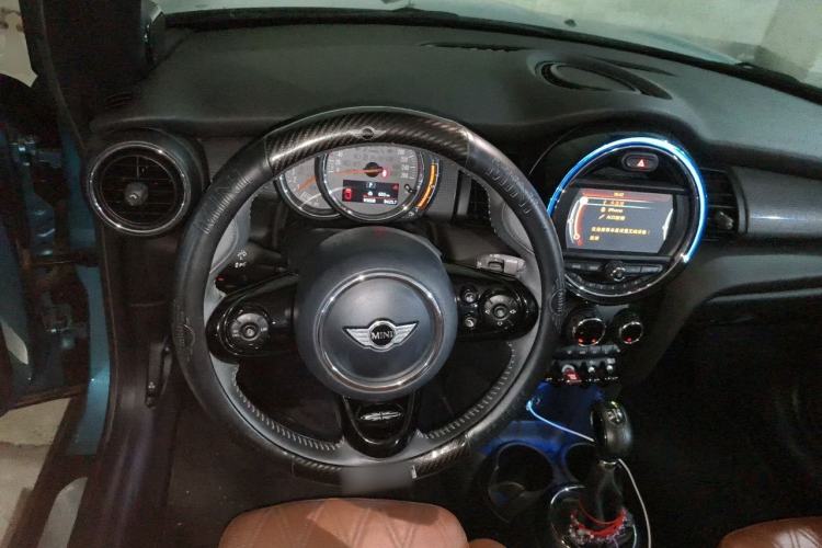 Used MINI 2017 1.5T COOPER CABRIO Freedom Edition Steering Wheel