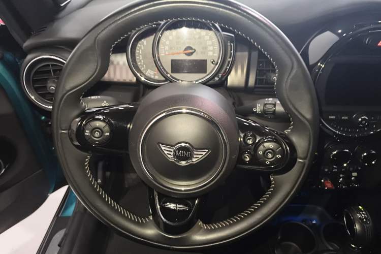 Used MINI 2017 1.5T COOPER CABRIO Freedom Edition Steering Wheel