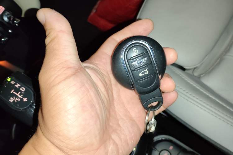 Used MINI 2017 1.5T COOPER CABRIO Freedom Edition Vehicle Key