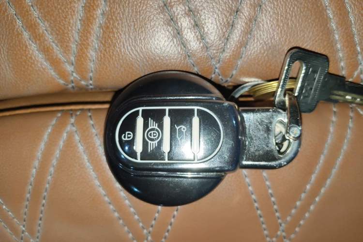 Used MINI 2017 1.5T COOPER CABRIO Freedom Edition Vehicle Key